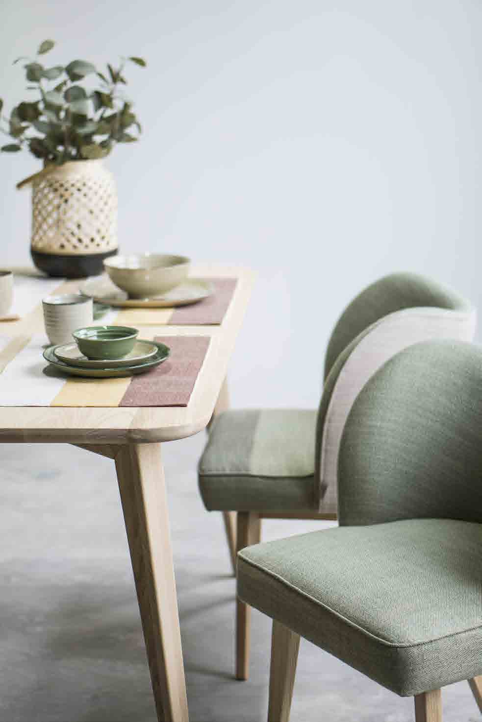 HỮU LẦU Chair