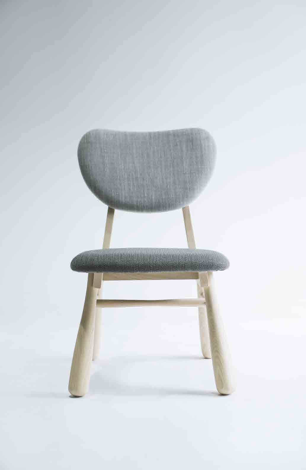 THE PITCHER Chair